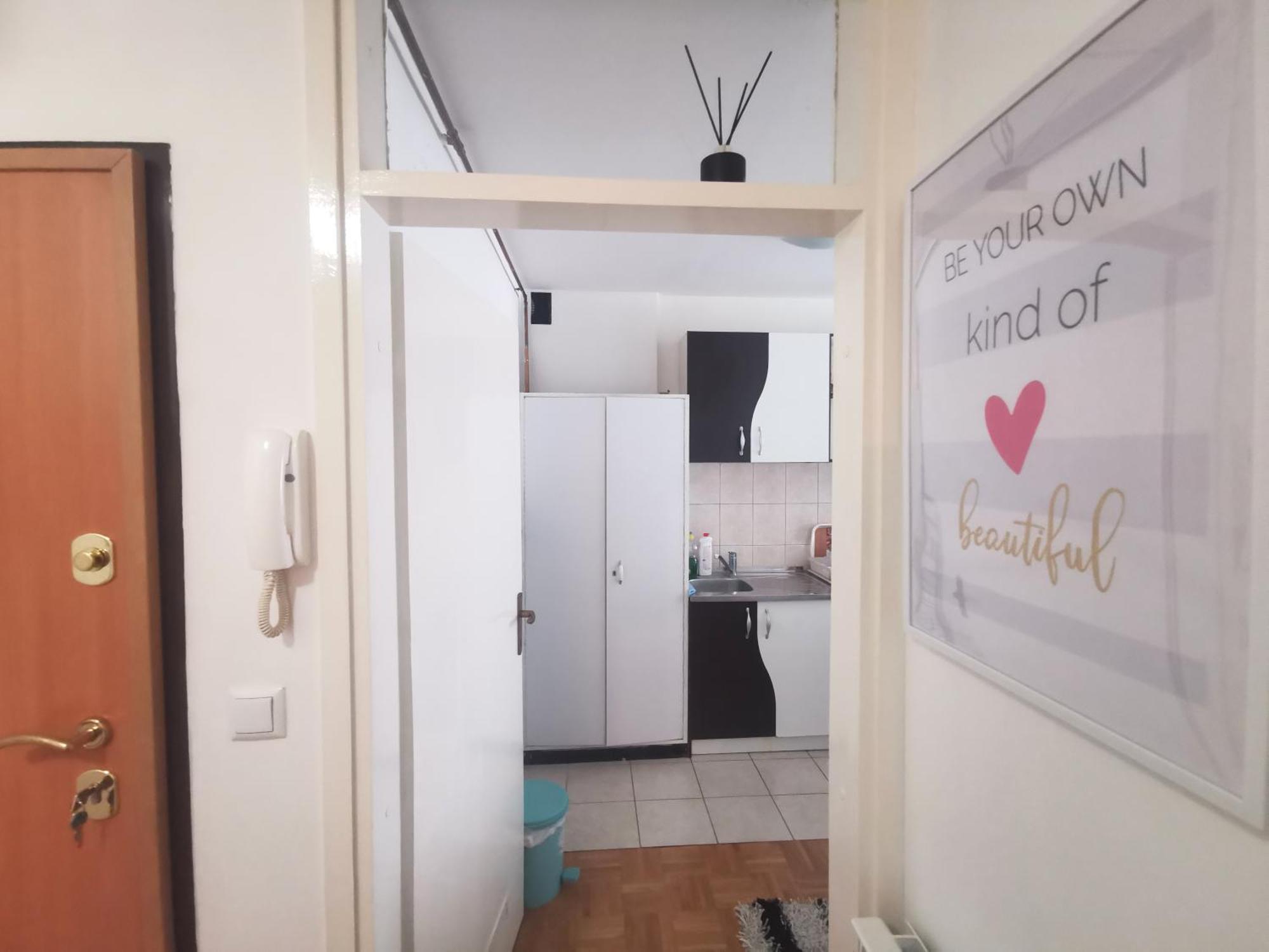 Near Sarajevo Airport Apartment Luaran gambar