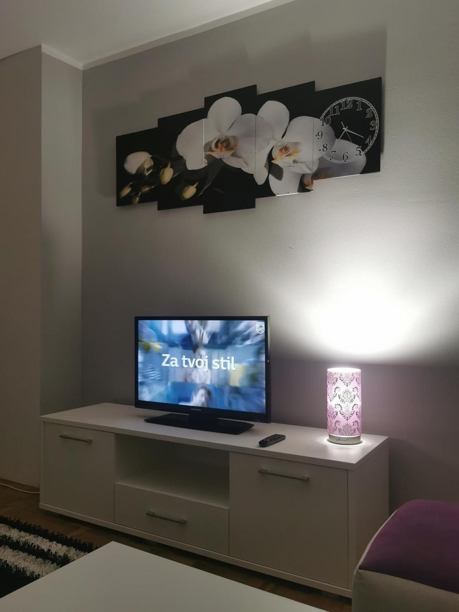 Near Sarajevo Airport Apartment Luaran gambar